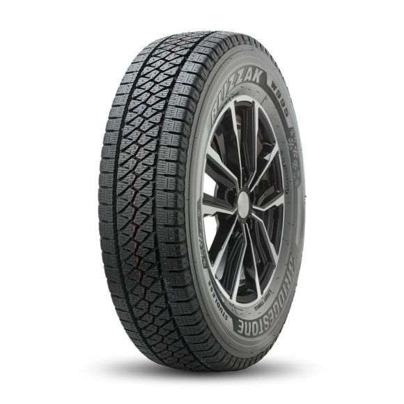 Шины Bridgestone  225/70/15  R 112 Blizzak W995   старше 3-х лет Шины Bridgestone  225/70/15  R 112 Blizzak W995   старше 3-х лет