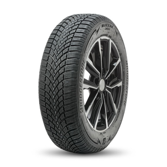 Шины Bridgestone  265/40/20  V 104 LM005  XL  старше 3-х лет Шины Bridgestone  265/40/20  V 104 LM005  XL  старше 3-х лет